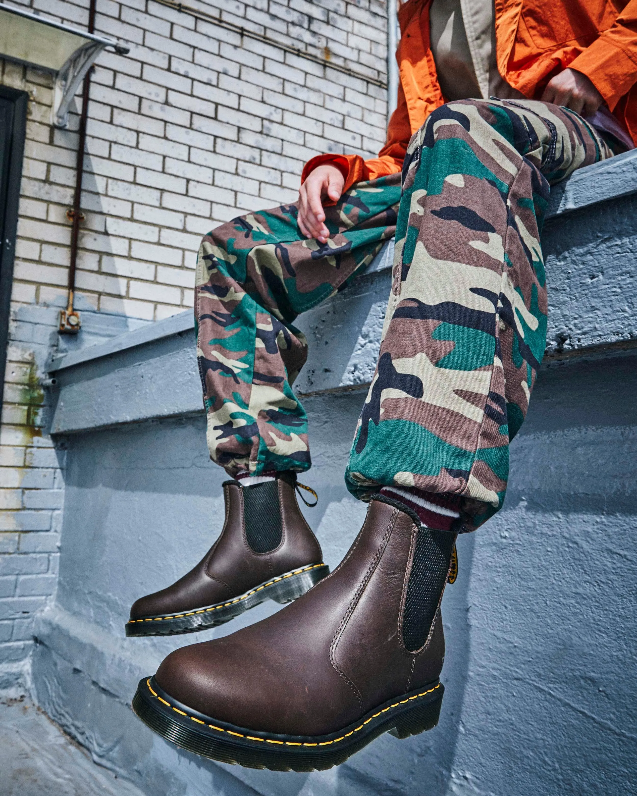 Leather Chelsea boots 2976 Warmwair Dr. Martens
