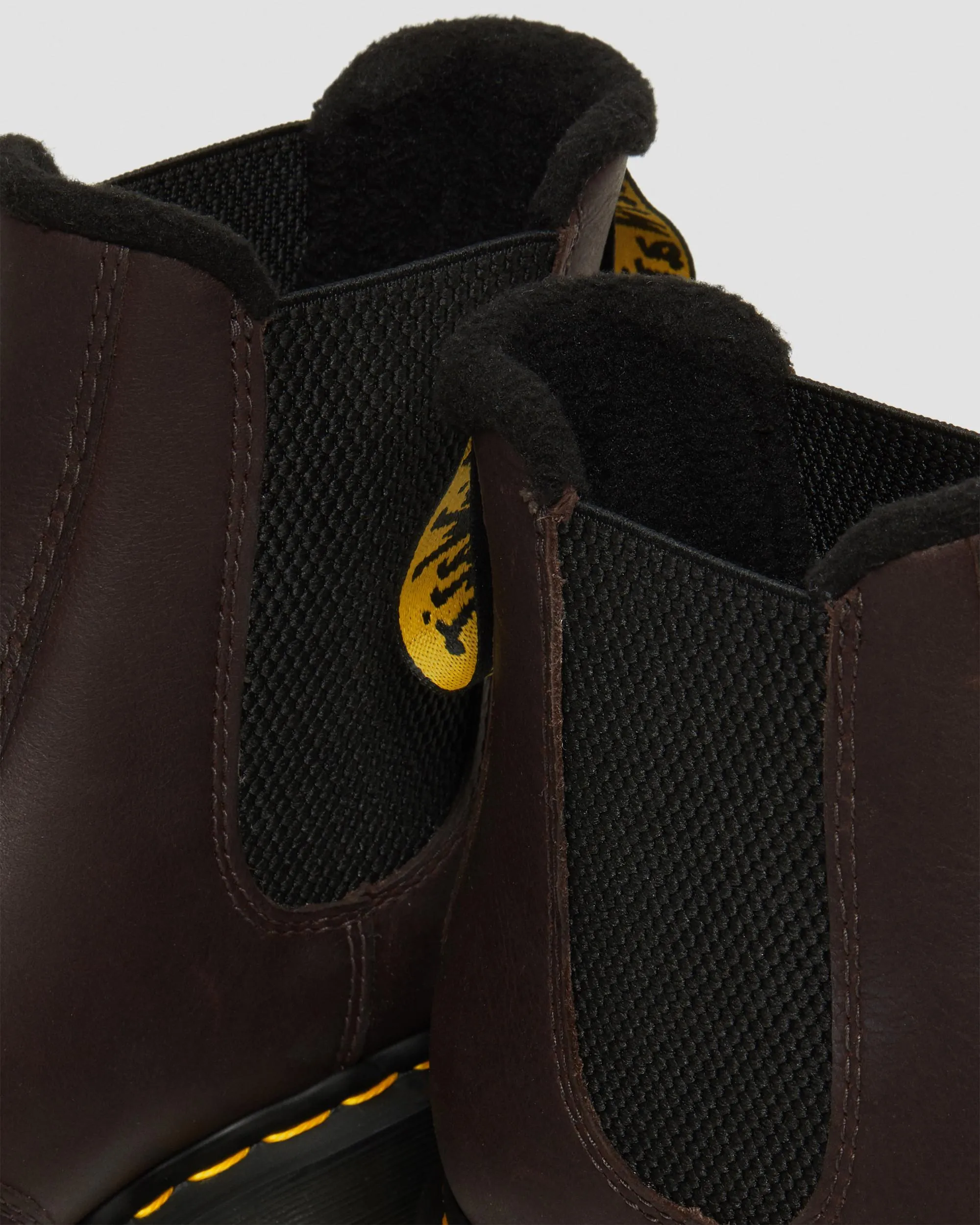 Leather Chelsea boots 2976 Warmwair Dr. Martens